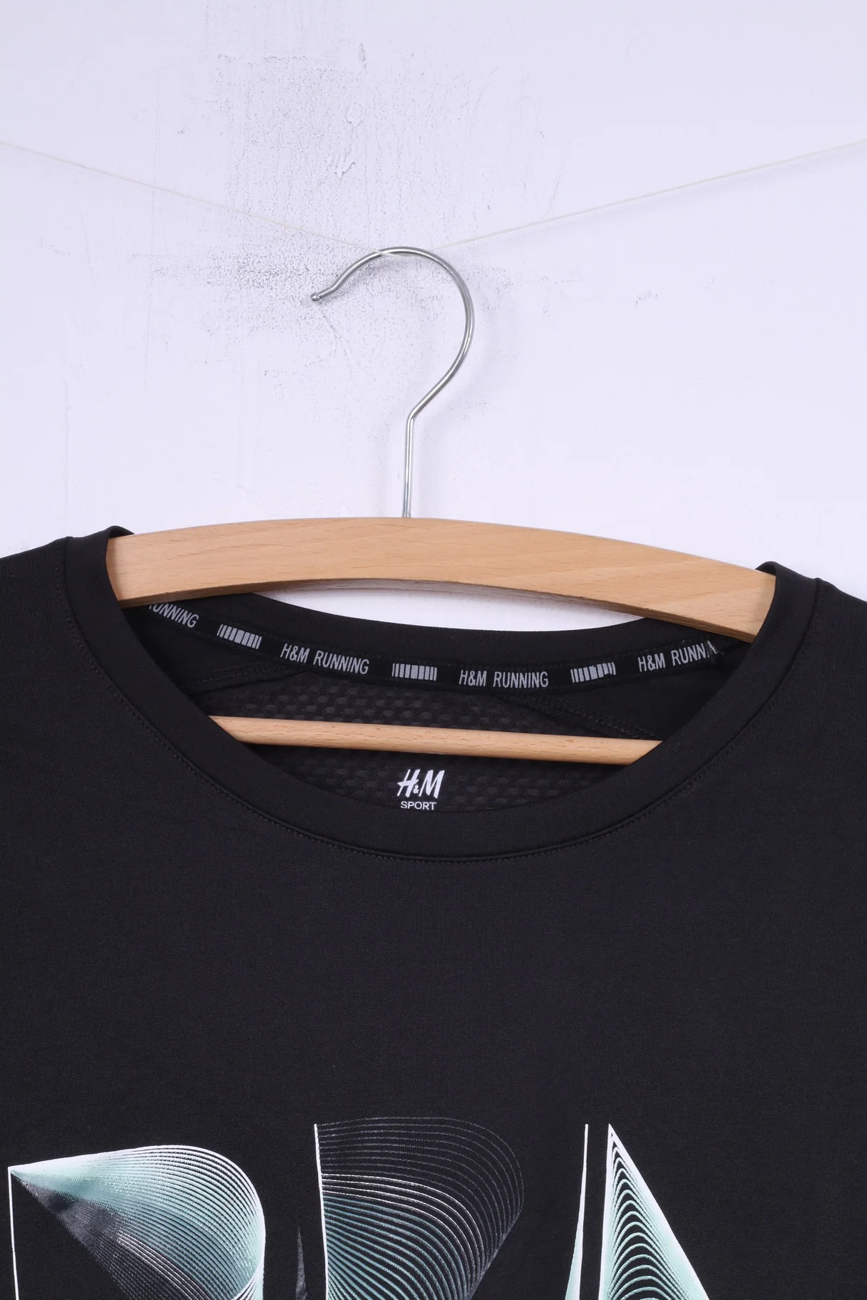 H&M Sport Running Mens M Shirt Long Sleeve Black Sportswear Top - Image 2