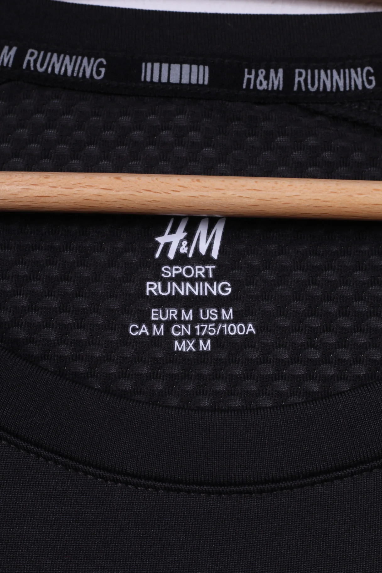 H&M Sport Running Mens M Shirt Long Sleeve Black Sportswear Top - Image 4