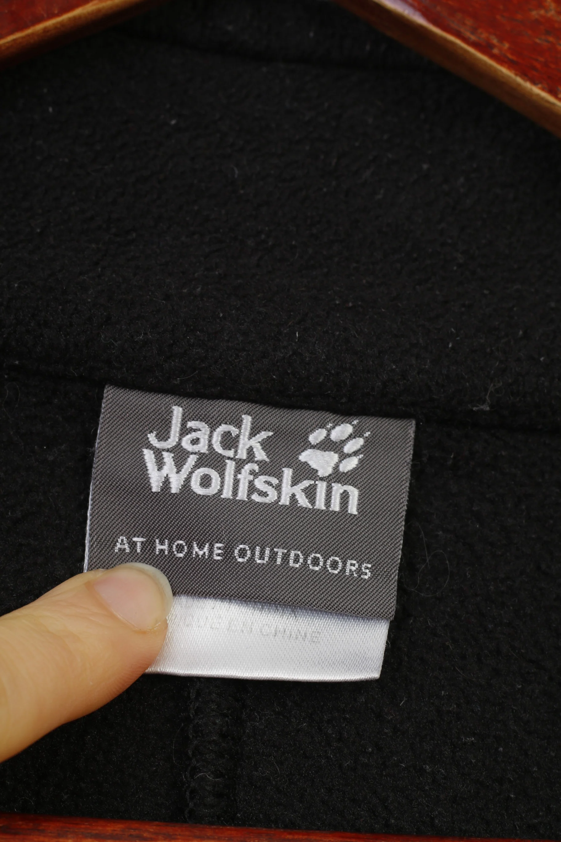 Jack Wolfskin Men M Fleece Black Full Zipper Vintage Padded Top - Image 5