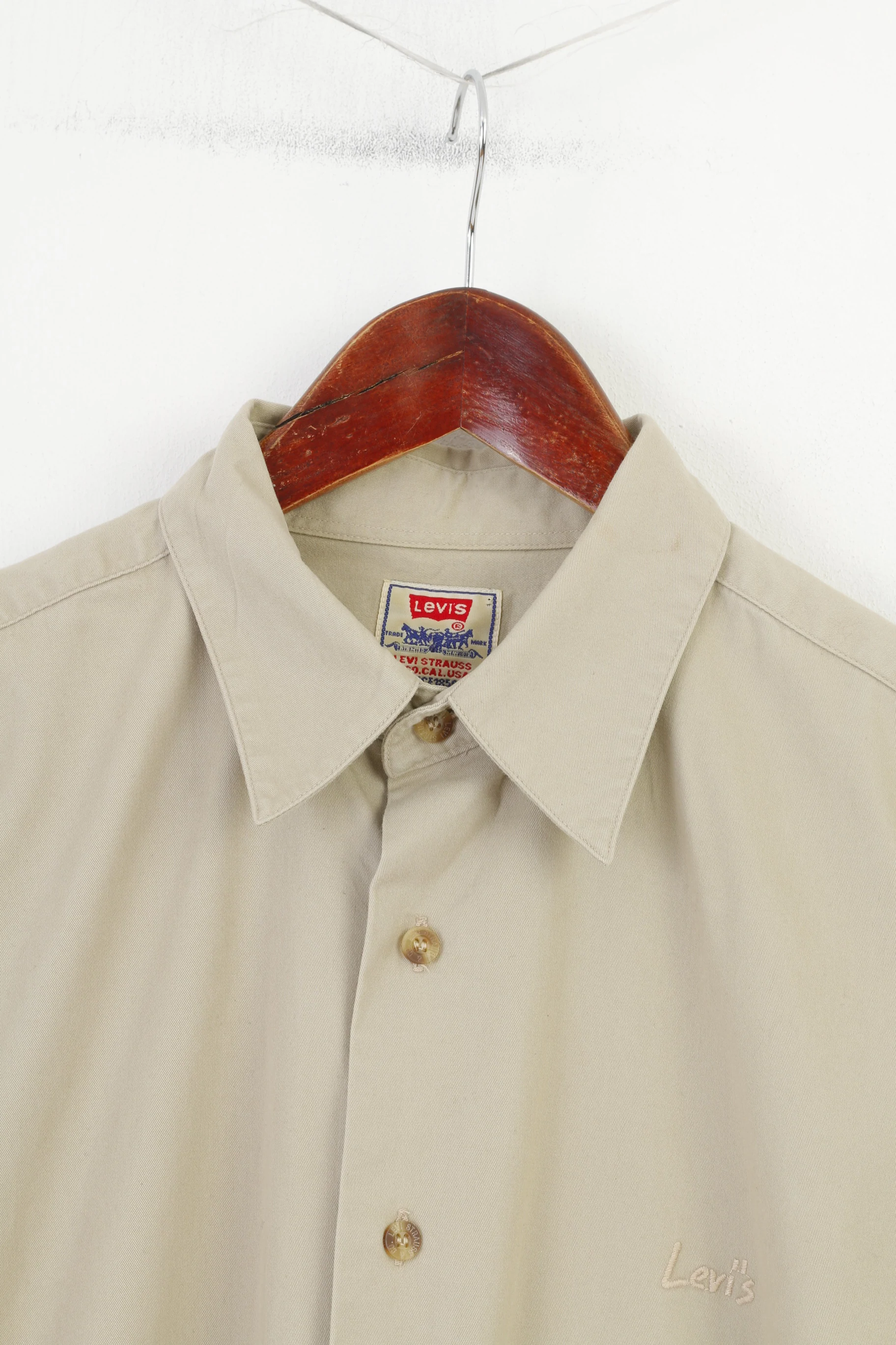 Levi's Men M Casual Shirt Beige Cotton Detailed Buttons Long Sleeve Collar Classic Top - Image 2