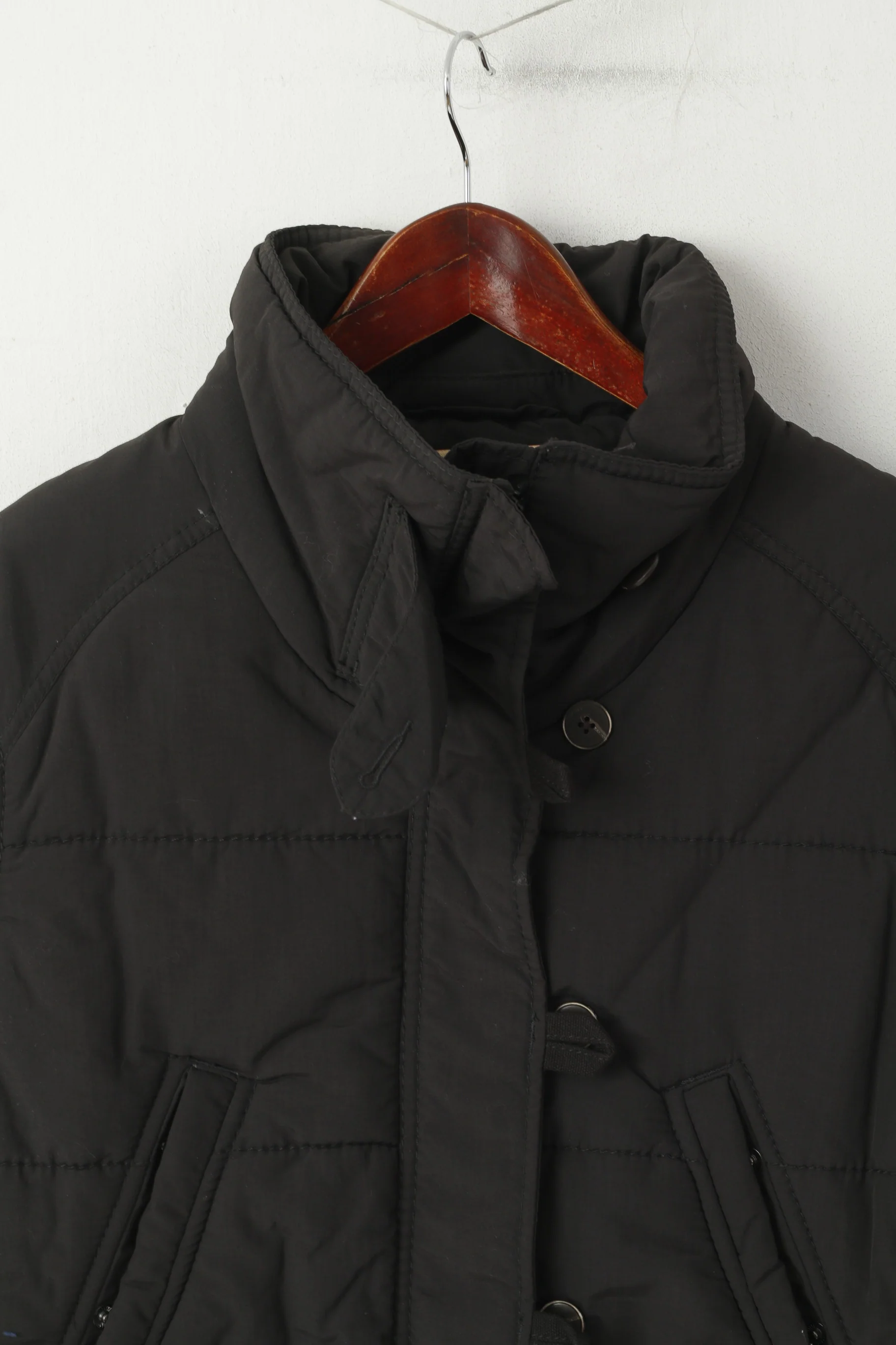 Levi's Women L (M) Jacket Black Nylon Padded Cropped Full Zipper Quilted Top - Image 3