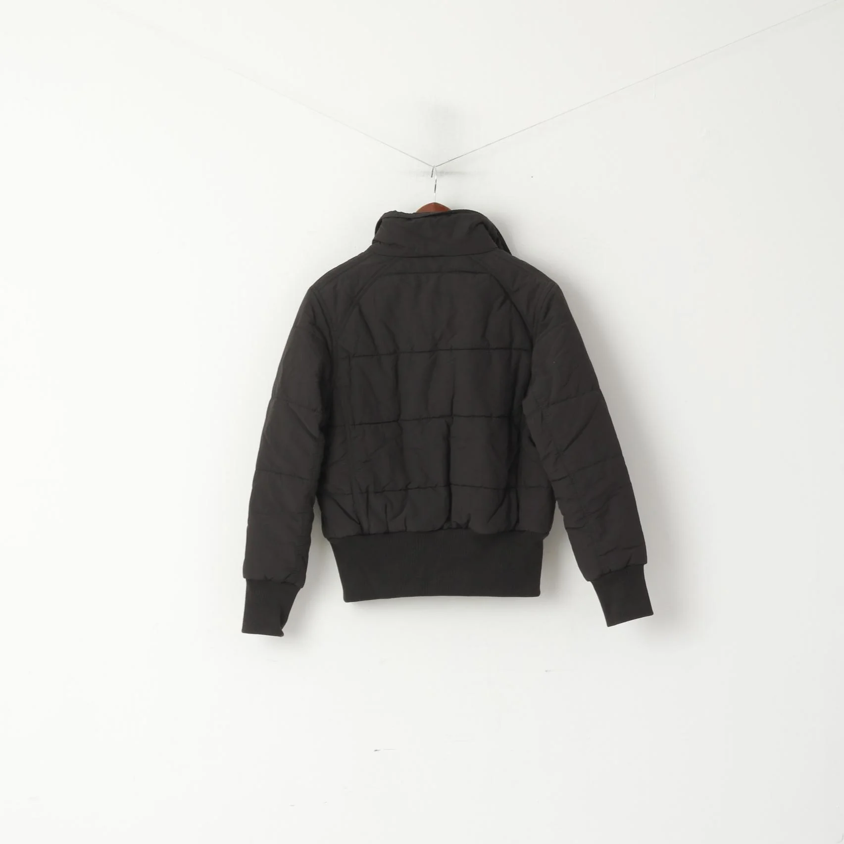Levi's Women L (M) Jacket Black Nylon Padded Cropped Full Zipper Quilted Top - Image 7