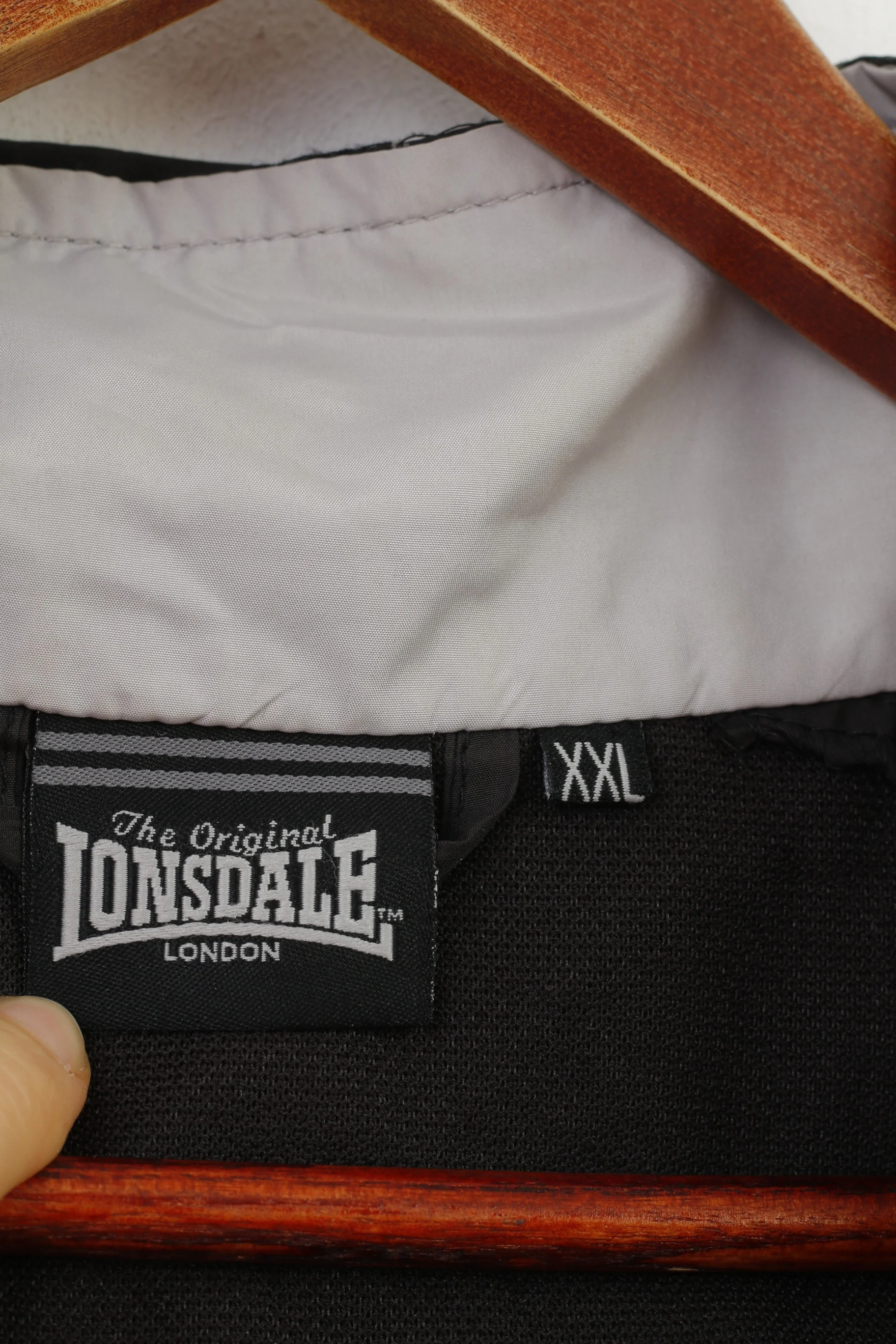 Lonsdale Men XXL Jacket Lightweigt Black Outwear Vintage Full Zipper Top - Image 5