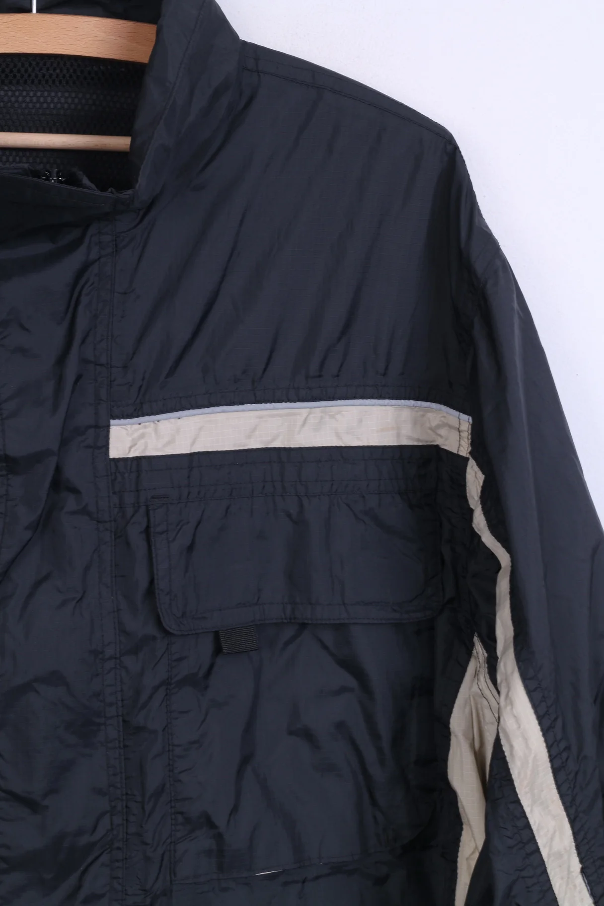 Mens L Jacket Black Full Zipper Pockets Mesh Inside Nylon Waterproof - Image 3