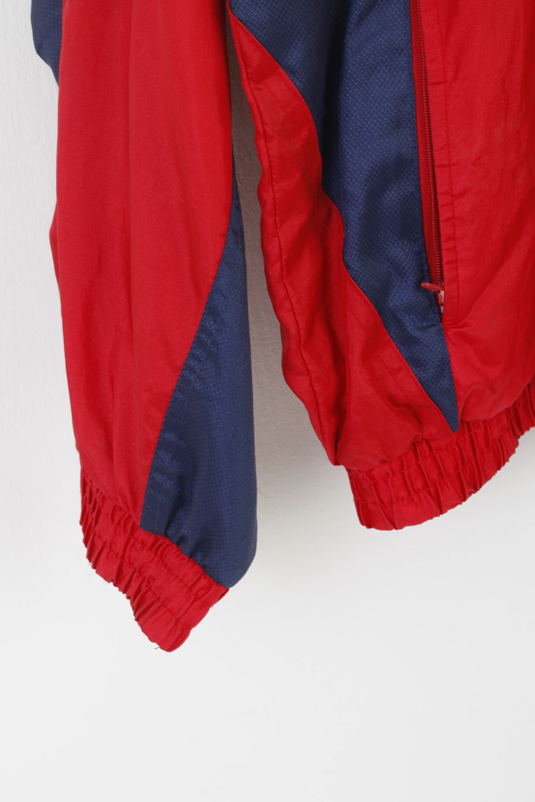 Multi Sports Sportique Men M Jacket Red Vintage Bomber Shiny Full Zipper Top - Image 3