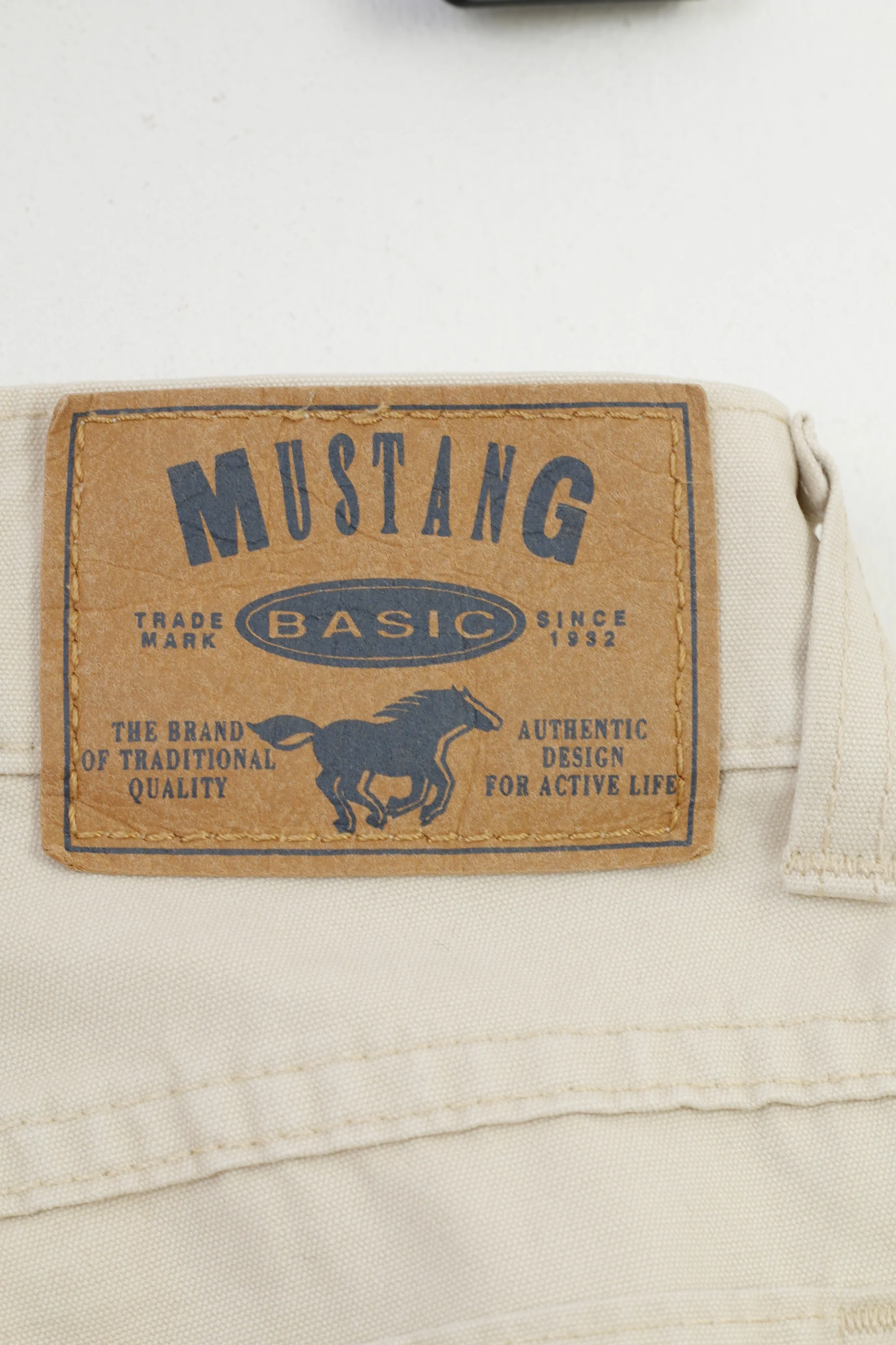 Mustang Men 34 Trousers Beige Jeans Cotton Basic Straight Leg Vintage Pants - Image 5