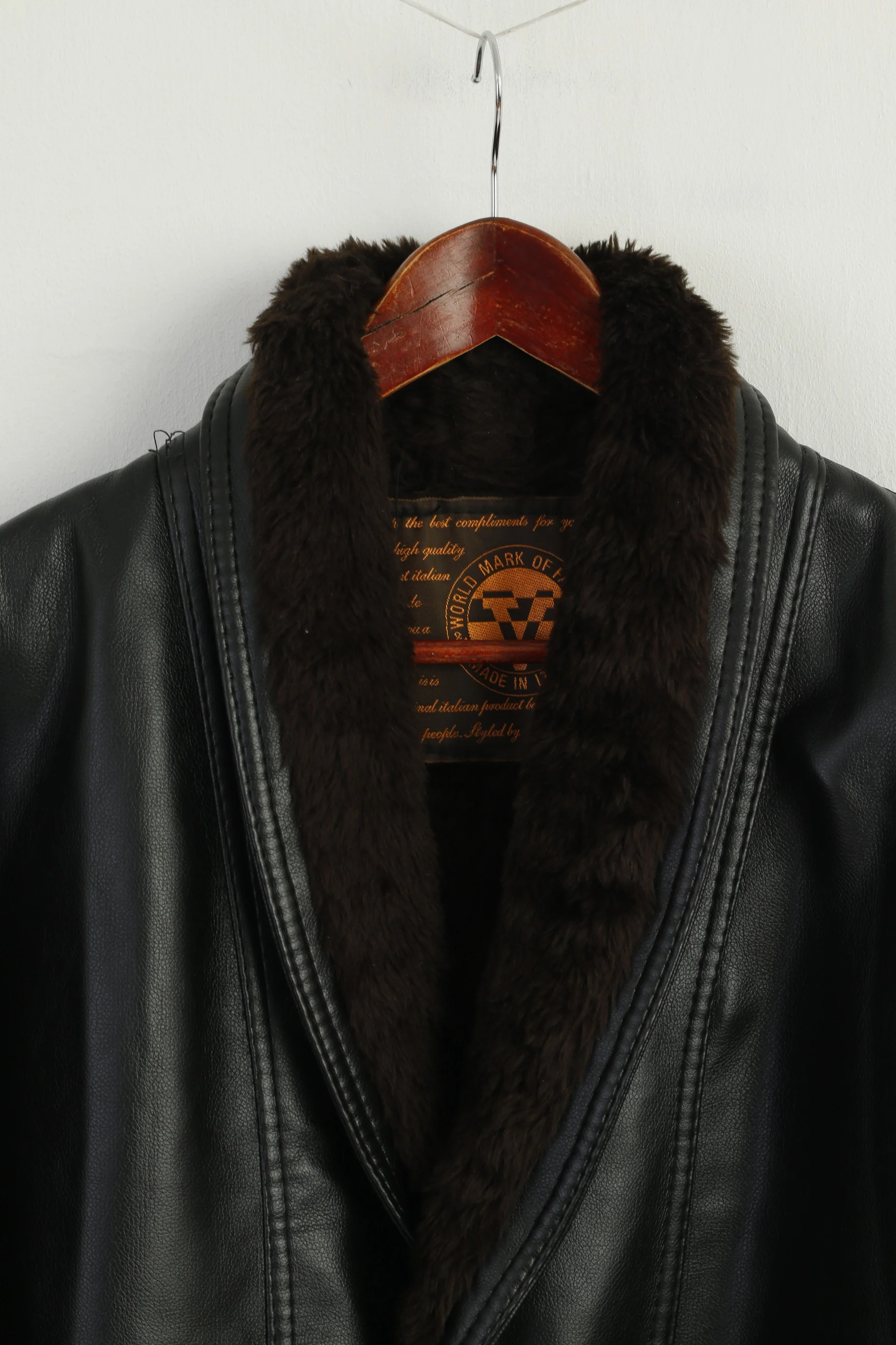 New Gruppo V Men L Jacket Black Faux Leather Made in Italy Shearling Lined Coat - Image 2