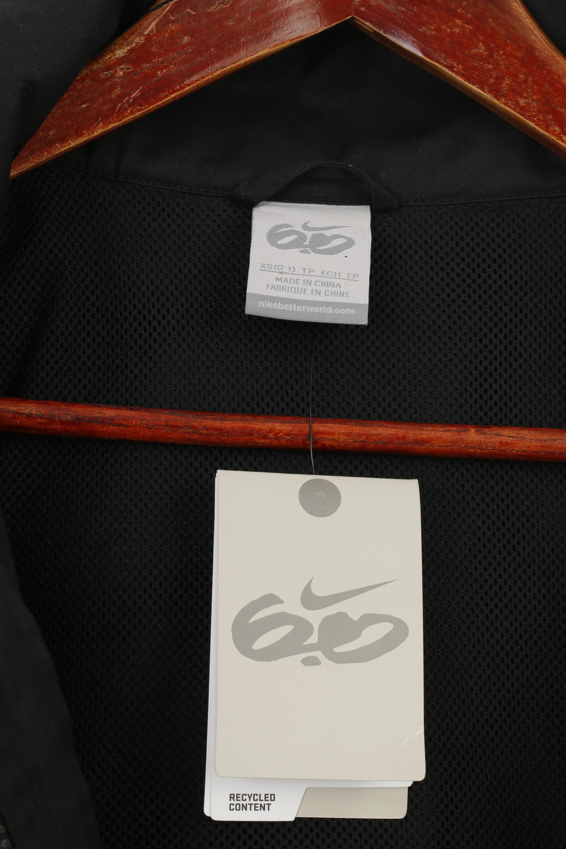 NEW Nike Woman XS Jacket Black Full Double Zipper Cotton Retractable Hood Breathable Top - Image 6