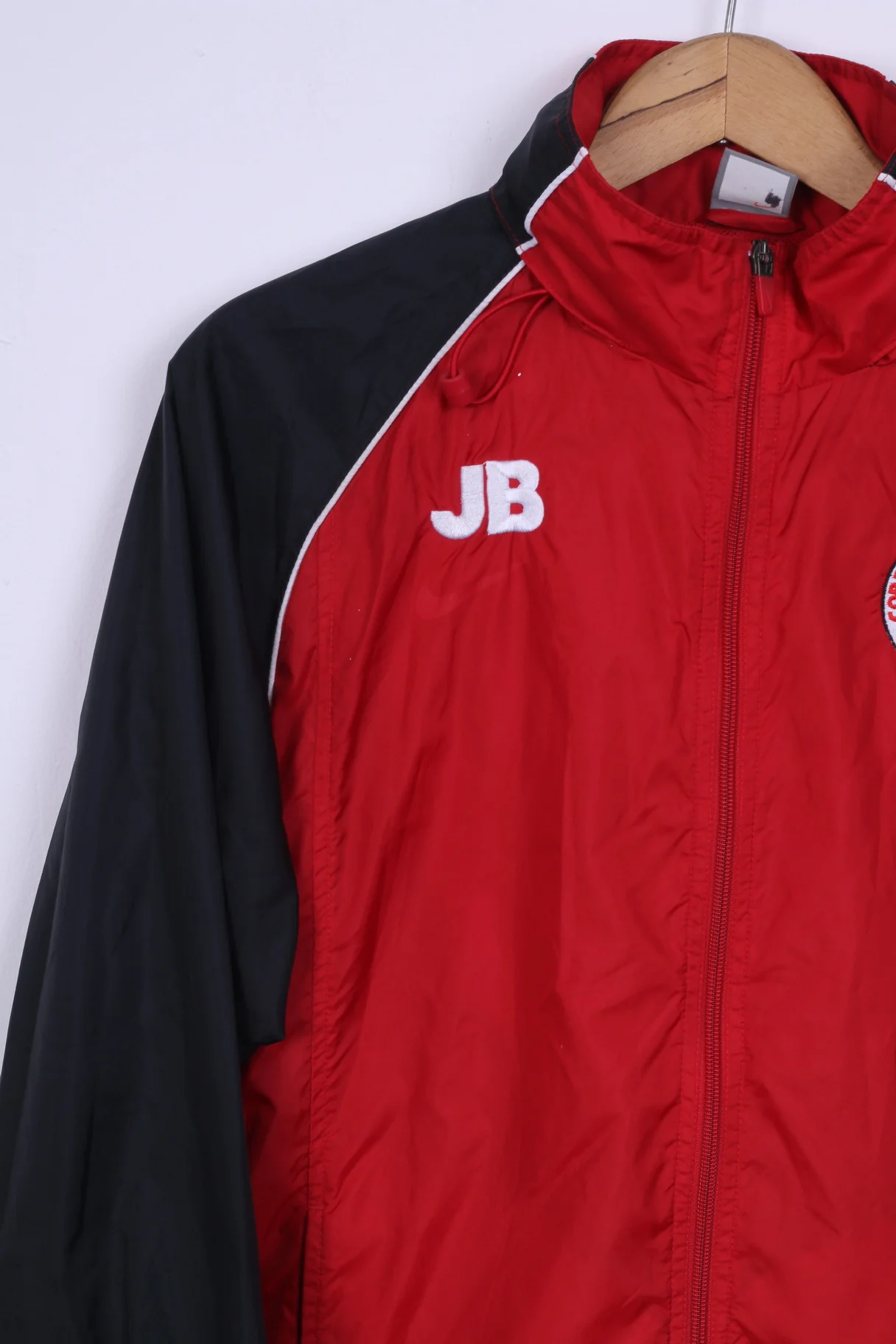 Nike Core Mullen Utd Mens S Track Top Jacket Red Nylon Waterproof Hidded Hood - Image 2