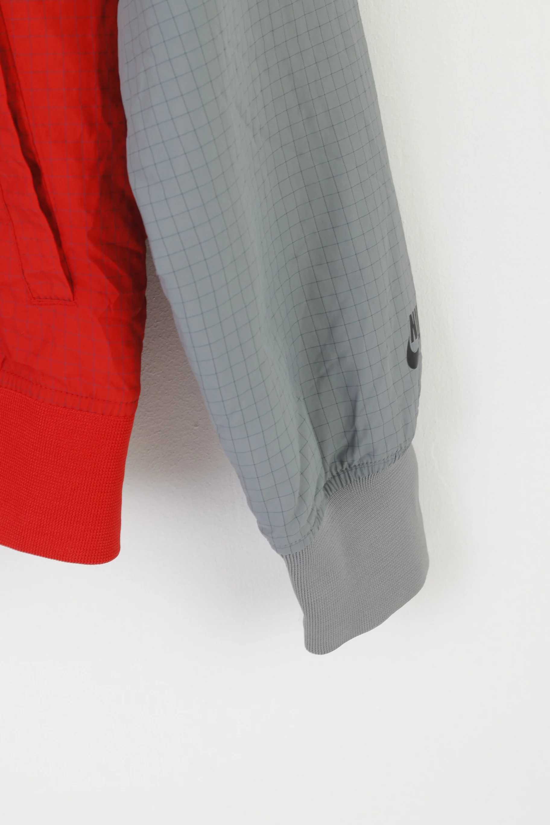 Nike Men S Jacket Gray Red Vintage Nylon Full Zipper Sportswear Collared Top - Image 4