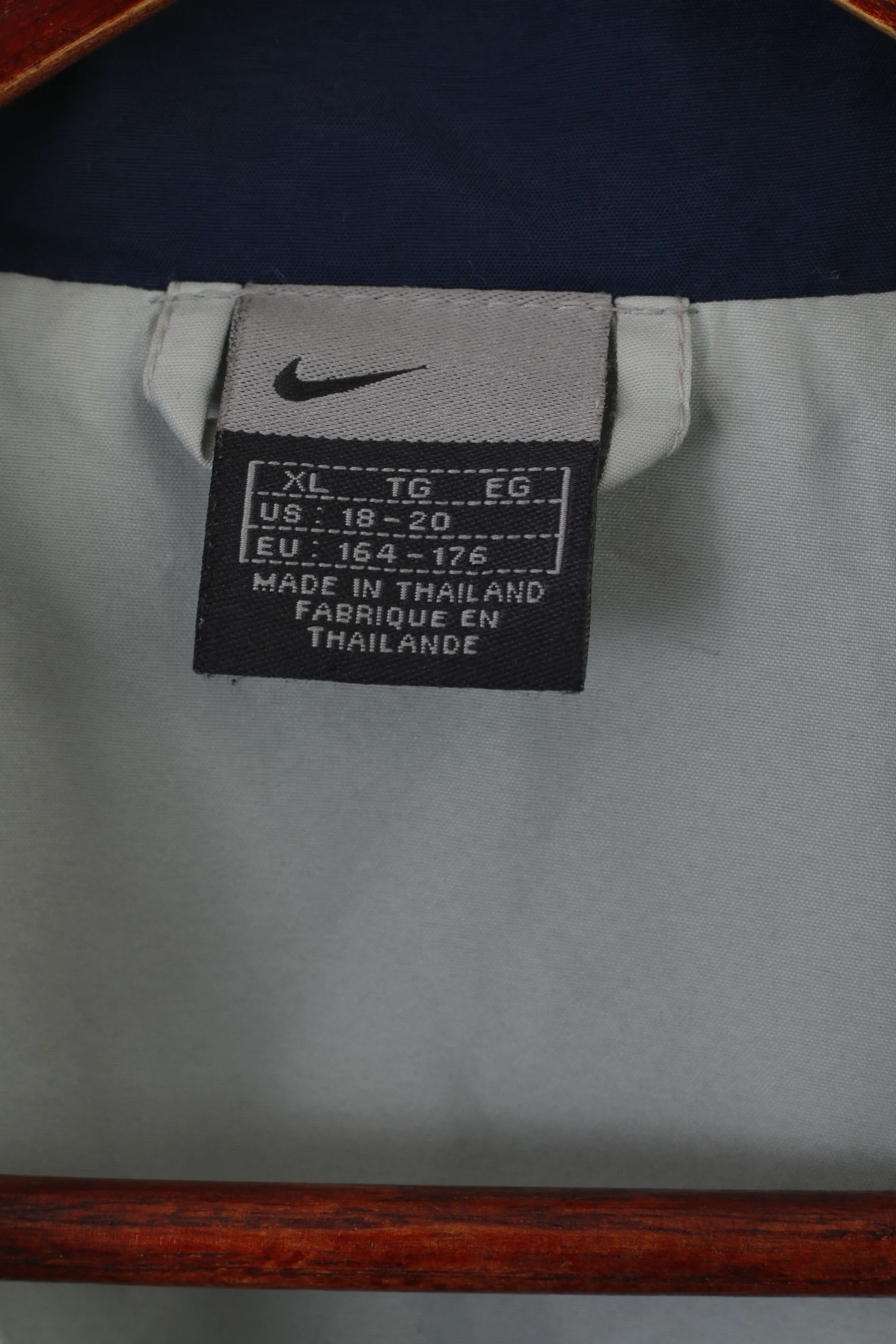Nike Youth XL 164 176 Jacket Navy Vintage Sportswear Full Zipper Active Top - Image 4