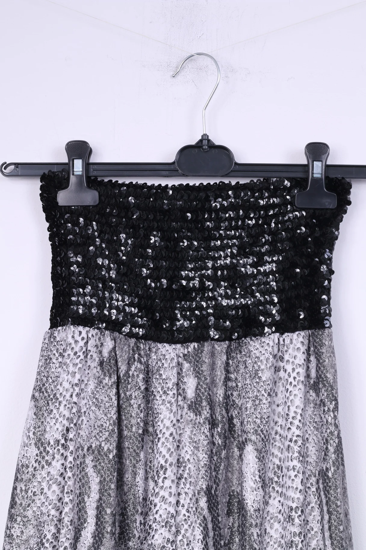 Pilot Womens 8 S Tunic Animal Print Bandeau Skater Sequins Black Top Shiny - Image 2
