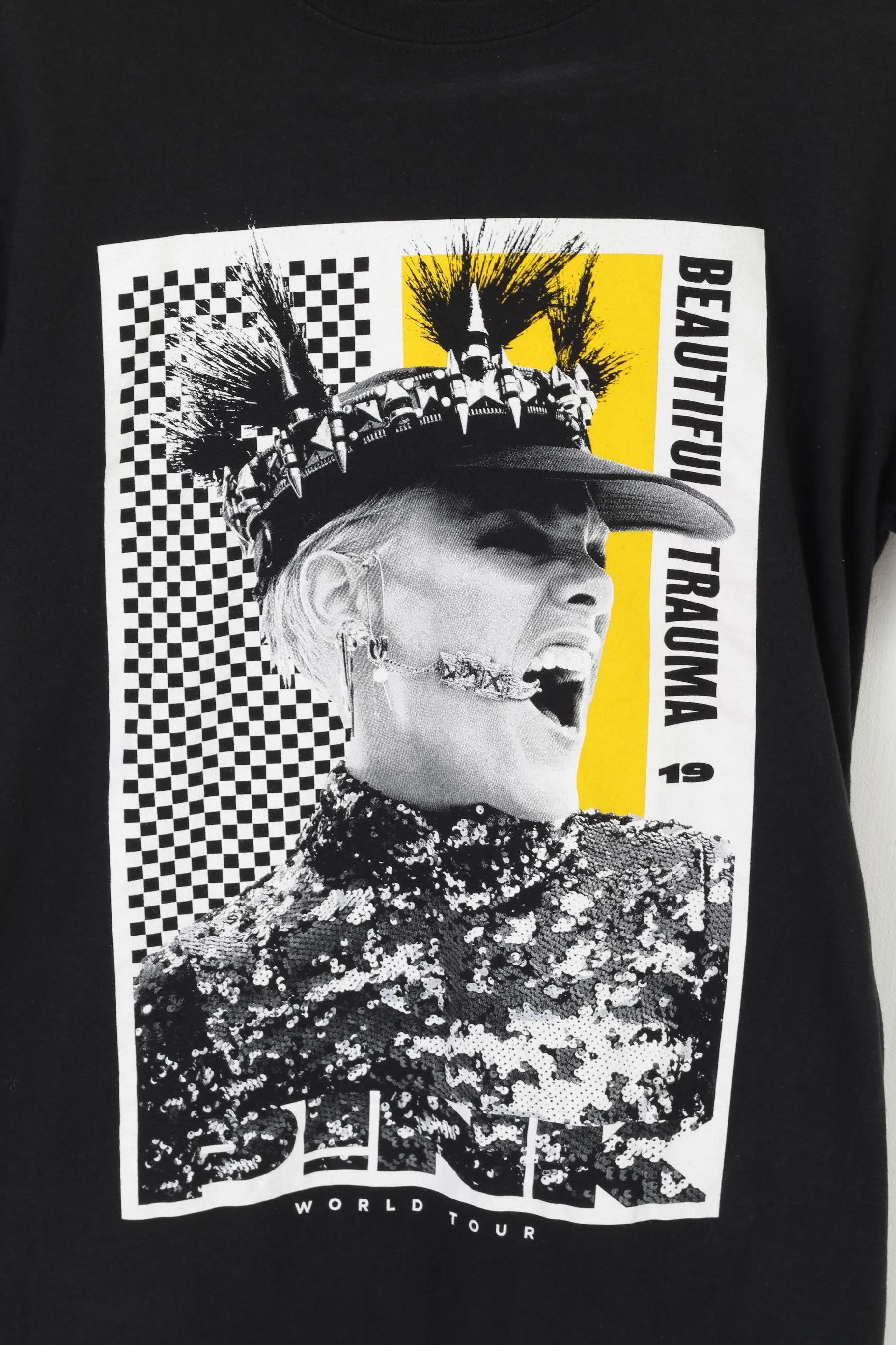 Pink Beautiful Trauma World Tour Women M Shirt Black Cotton 2019 Music Top - Image 2