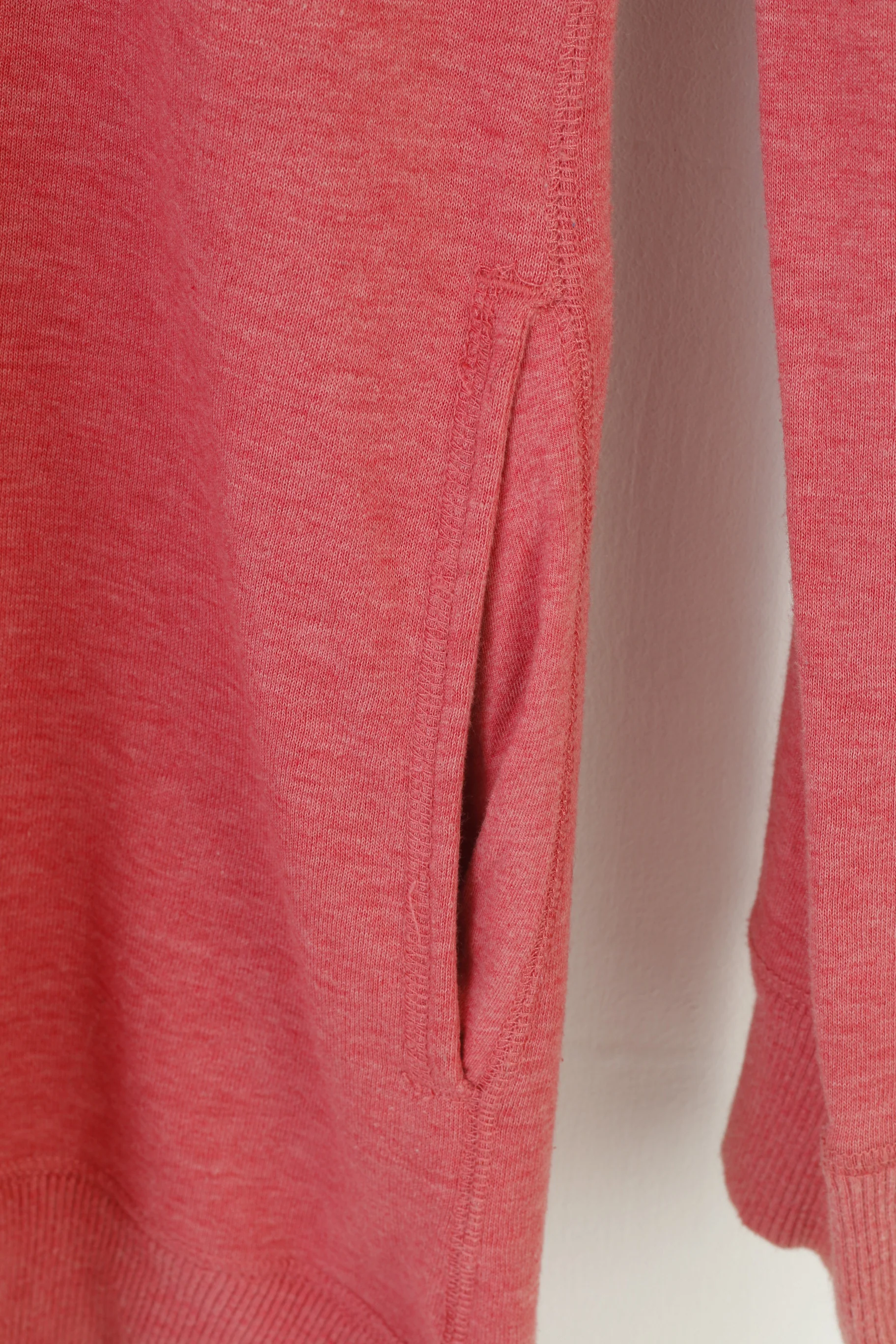 Rampant Sporting Woman 8 S Hoodie Red Padded Hood  Pockets Long Cotton Vintage Top - Image 4