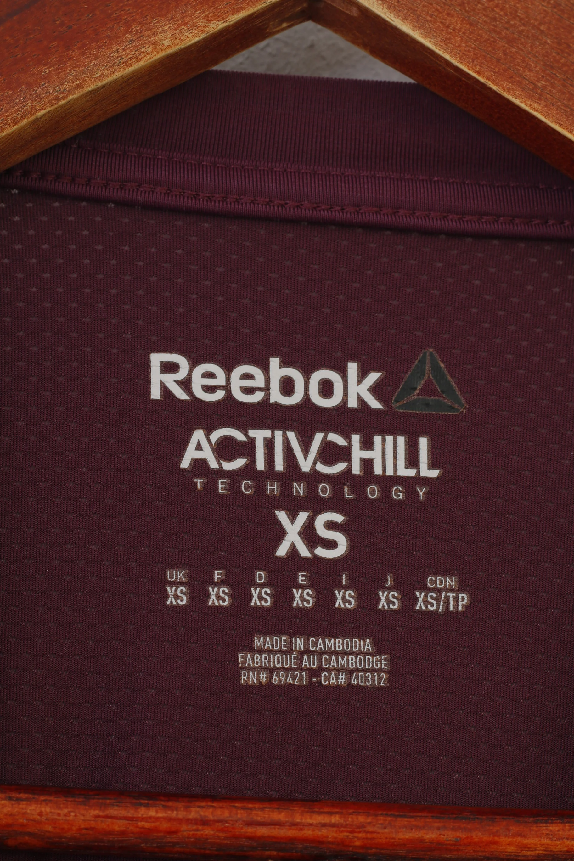 Reebok Woman XS Shirt Sport Burgundy Crew Neck Short Sleeve Training Nylon Stretch Top - Image 5