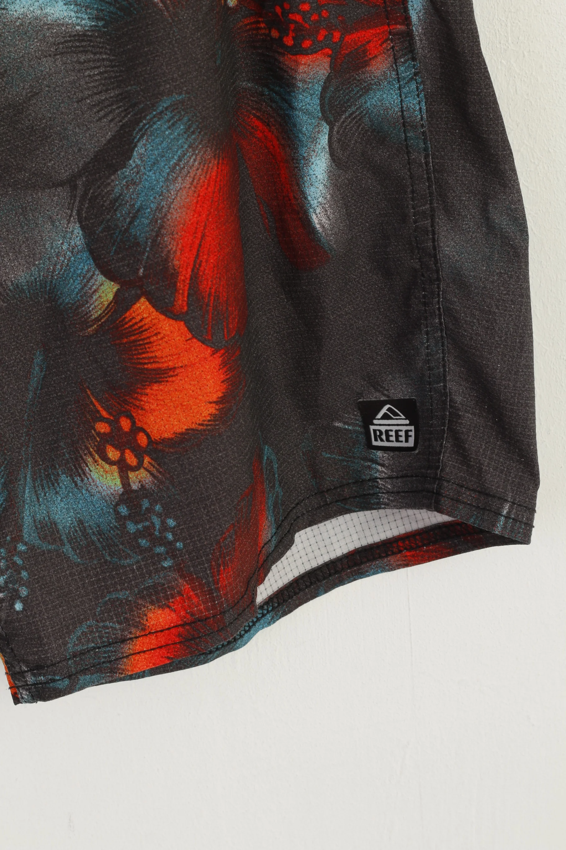 Reef Men 33 Shorts Multicolor Surf Sportswear Summer Bermuda - Image 2