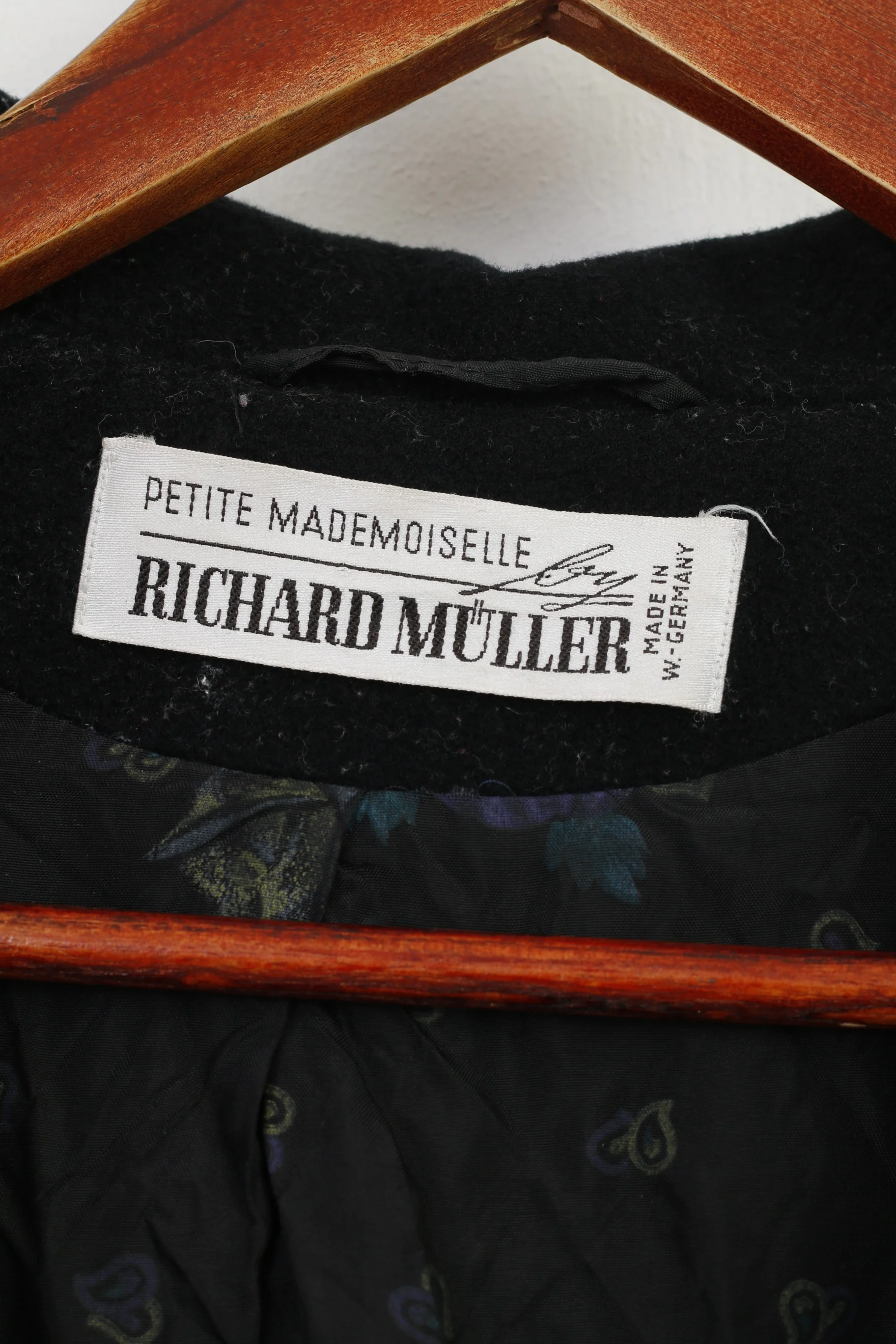 Richard Muller Petite Mademoiselle Woman M Coat Black Wool  Buttons West Germany Top - Image 4