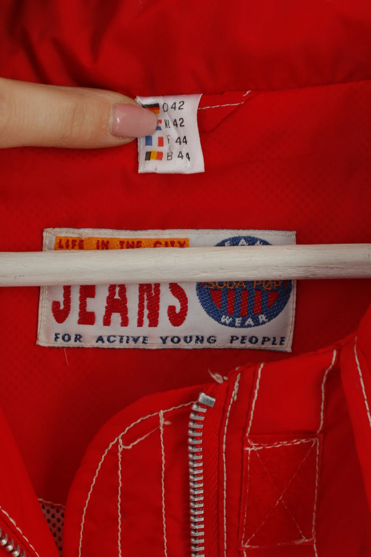 Soda Pop Jeans Wear Women 42 XL Jacket Red Nylon Zip Up Hooded Vintage 90's - Image 5