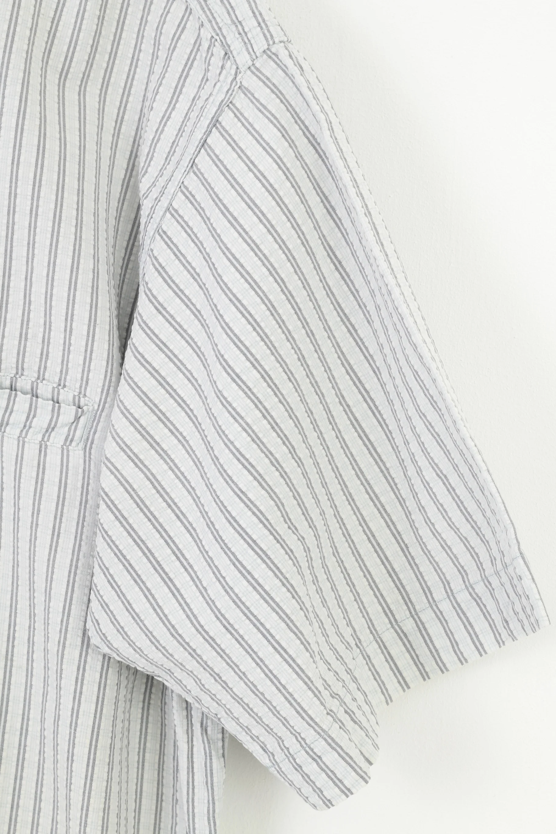 Sprayway Men L Casual Shirt Striped Light Grey Cotton Short Sleeve Collar Hiking Top - Image 3