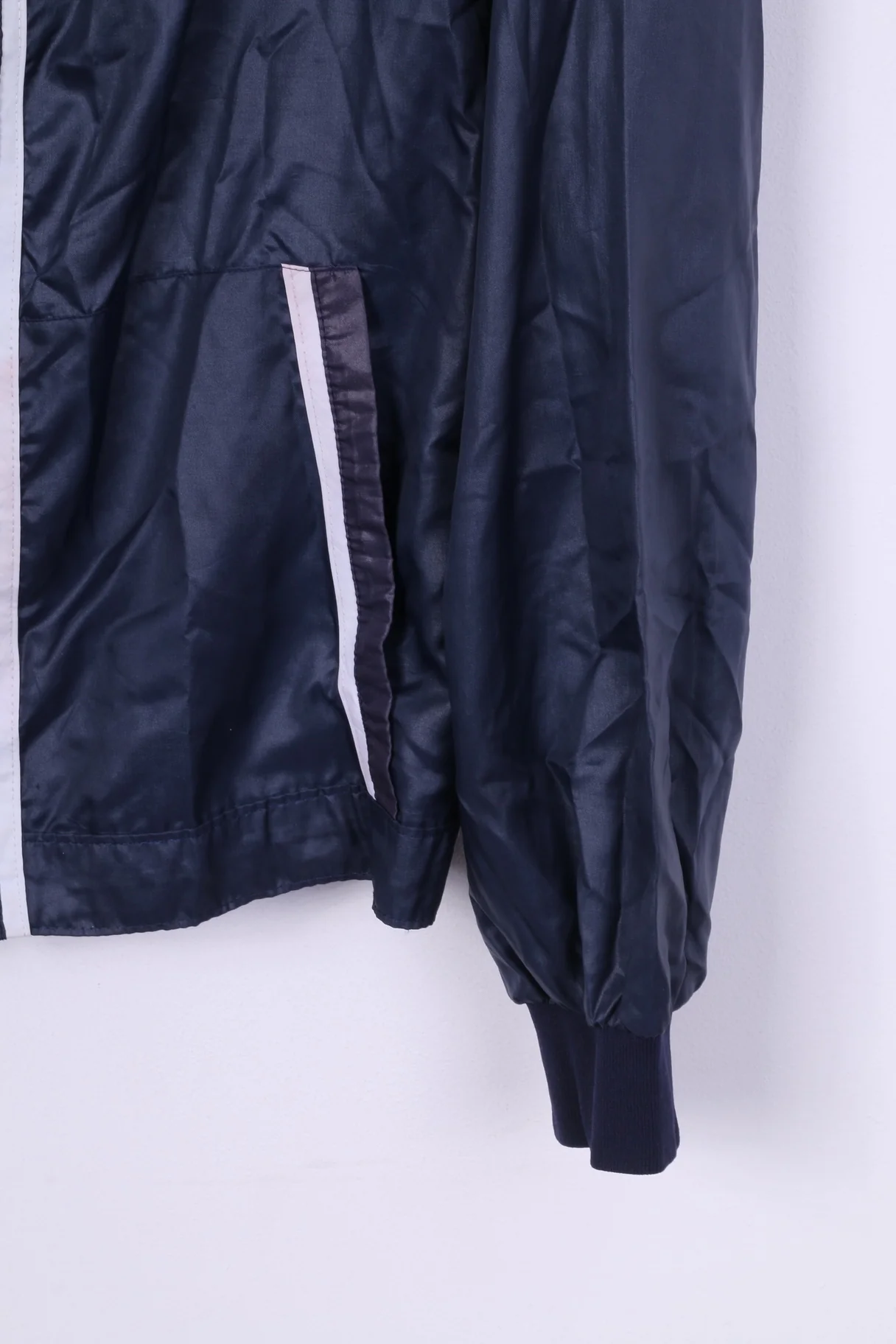 TilT Mens 6x7 L Lightweight Jacket Full Zipper Navy Baseball Collar Peconic Queen Jeresy Sportswear Vintage - Image 3