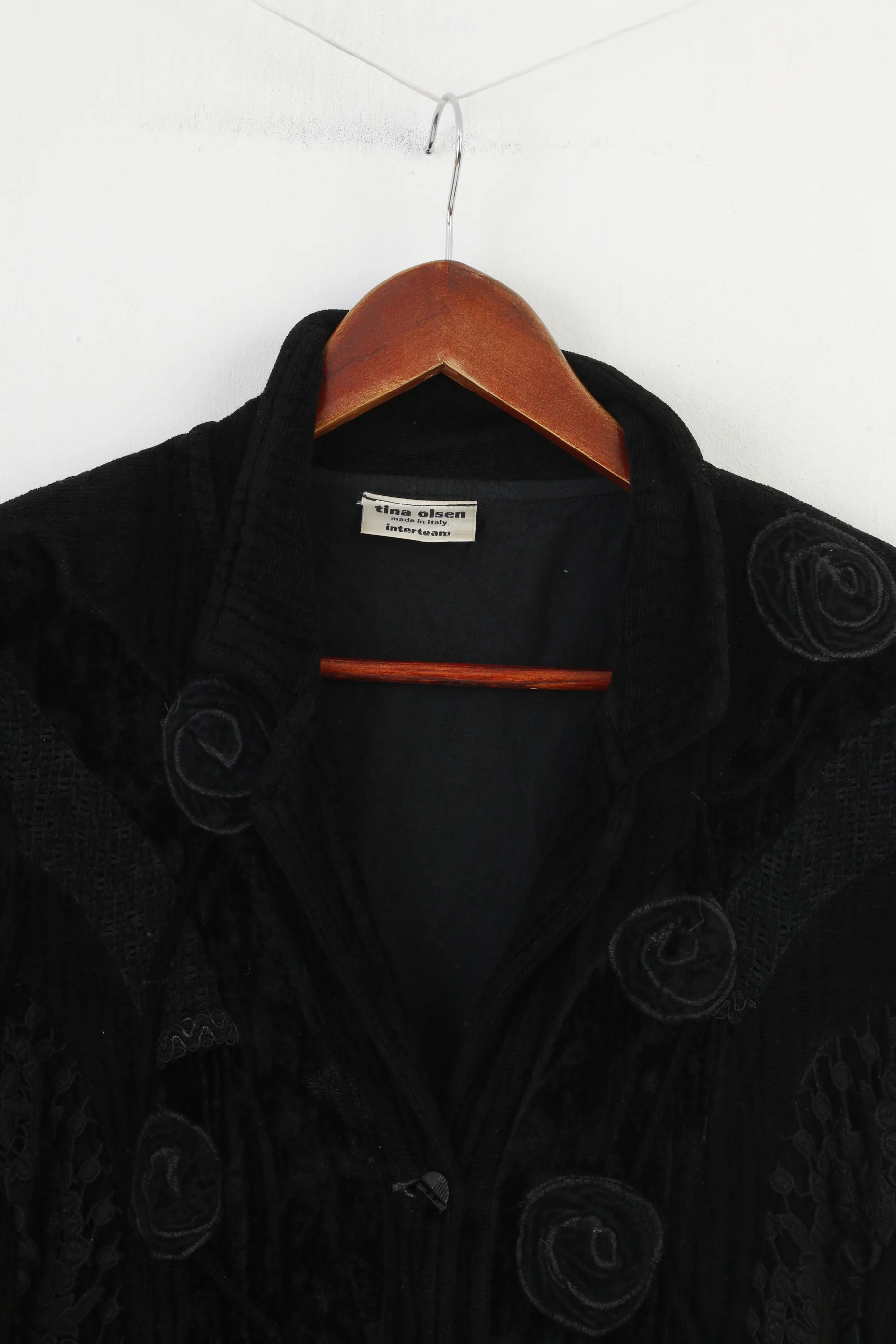 Tina Olsen Woman M Jacket Black Buttons Flowers Long Sleeve Collar Top - Image 2