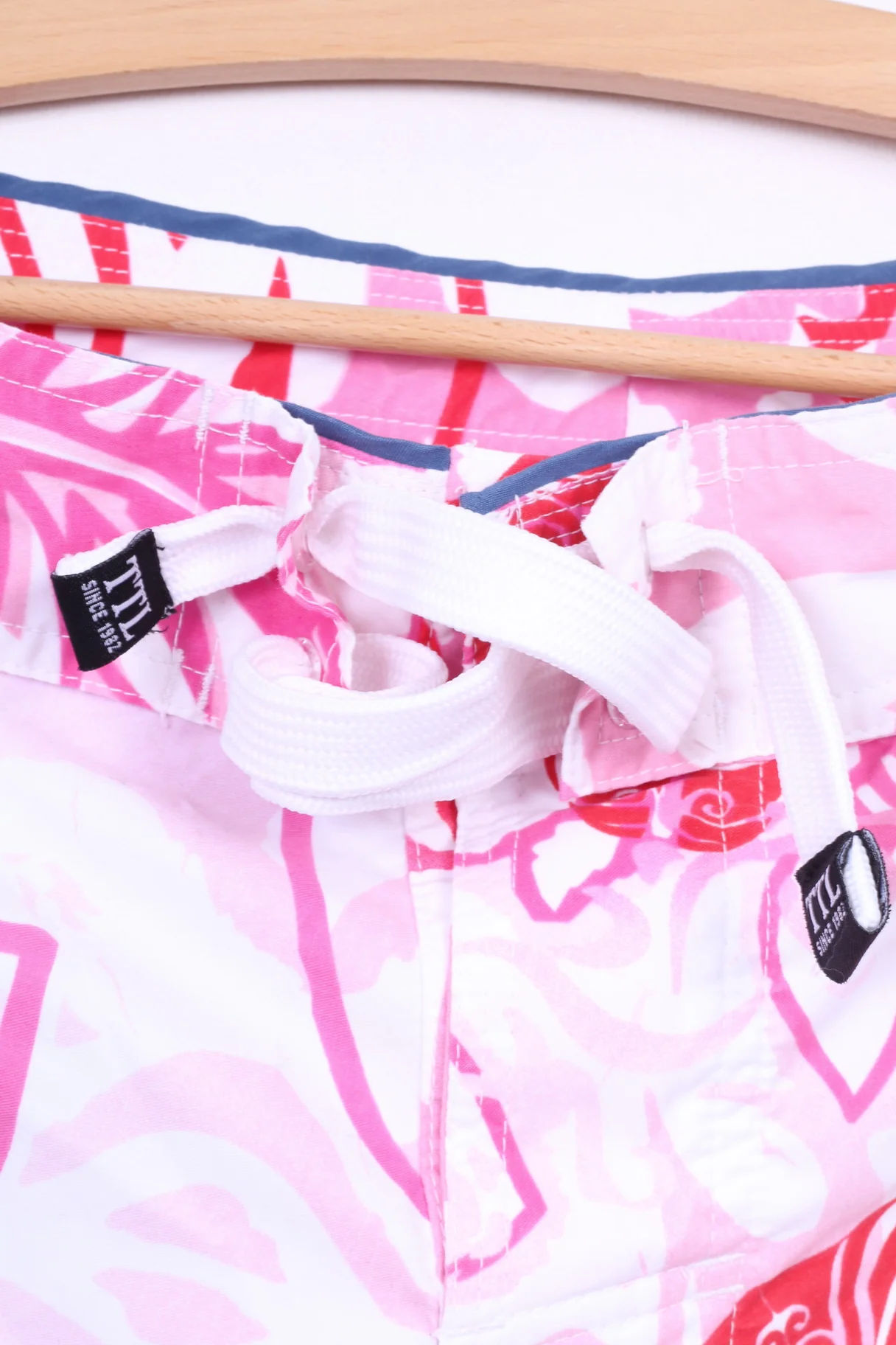 To The Limit Mens 50 L Shorts White/Pink Summer Beach Swimpants - Image 2