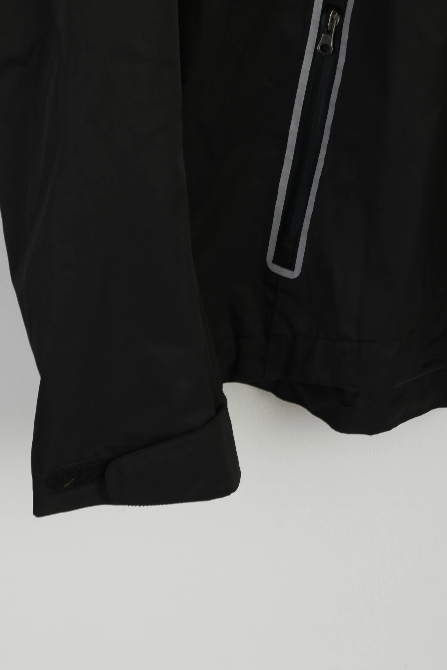 Chevro Sports Men 3XL (XL) Jacket Black Sportswear Lightweight Reflective Zip Up Top - Image 3
