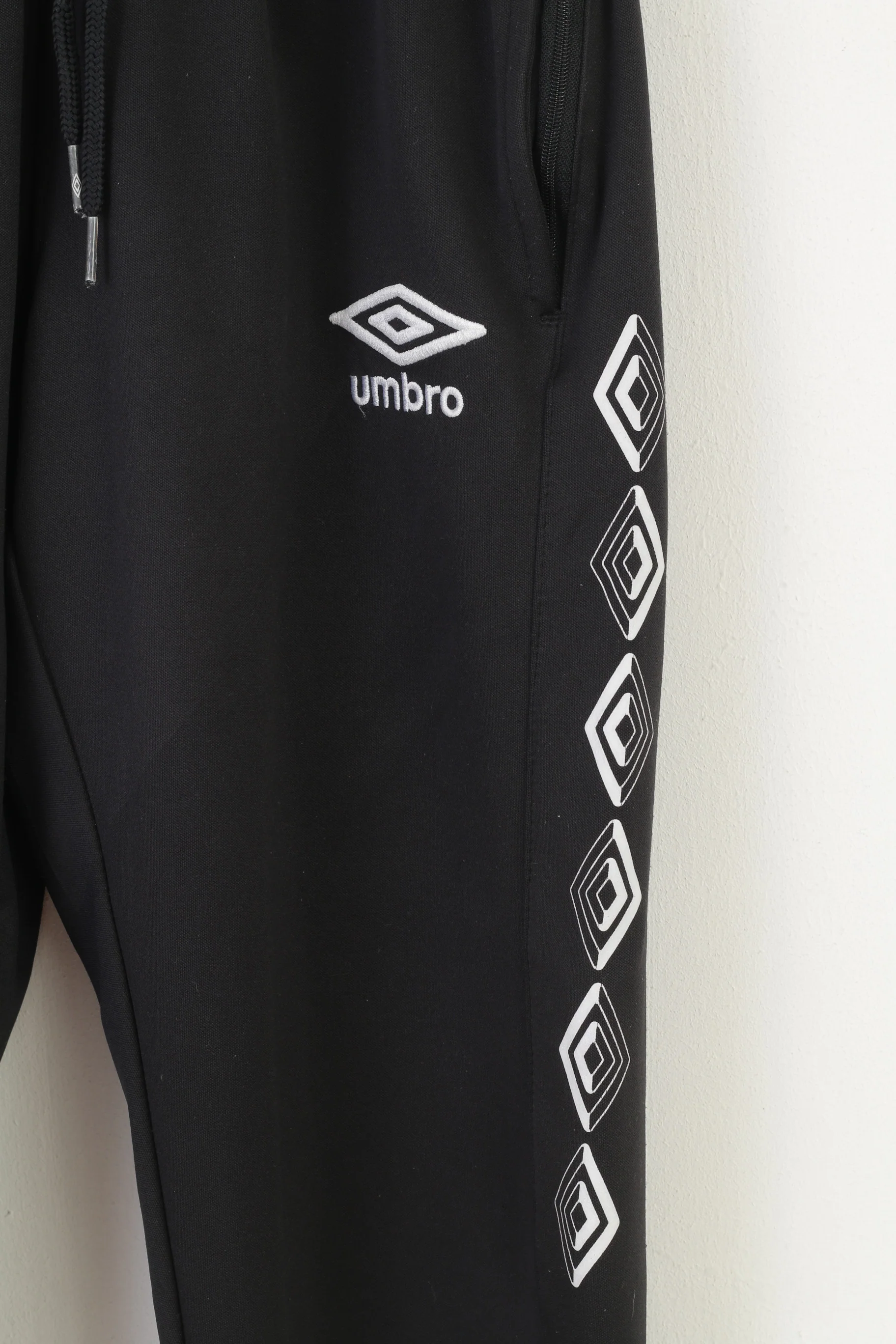 Umbro Boys S 10 Age Sweatpants Black Sports Training Football T.U.I.L Active Trousers - Image 4