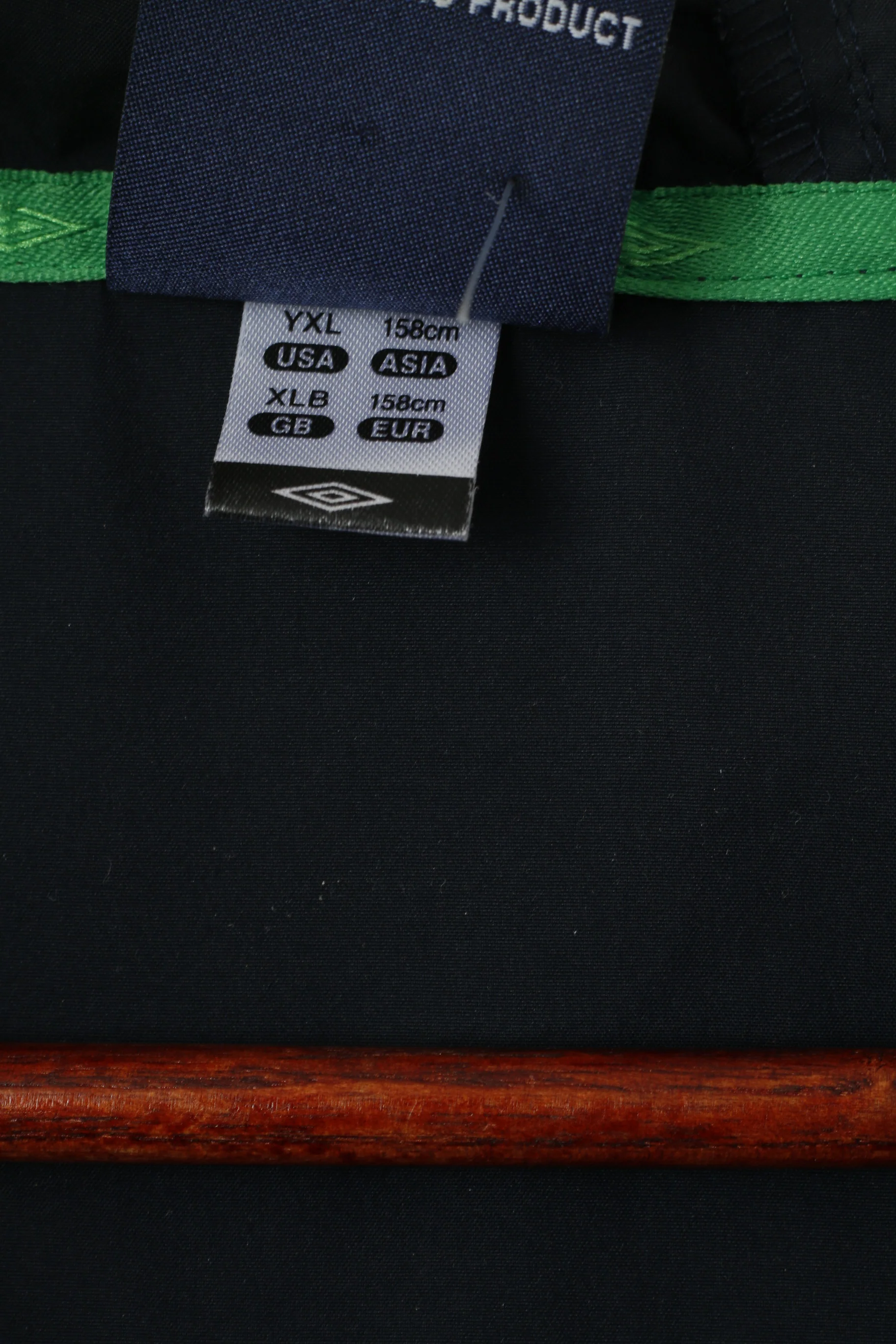 Umbro Boys XLB 158 Jacket Navy Ireland Irish Football Association Zip Up Top - Image 4