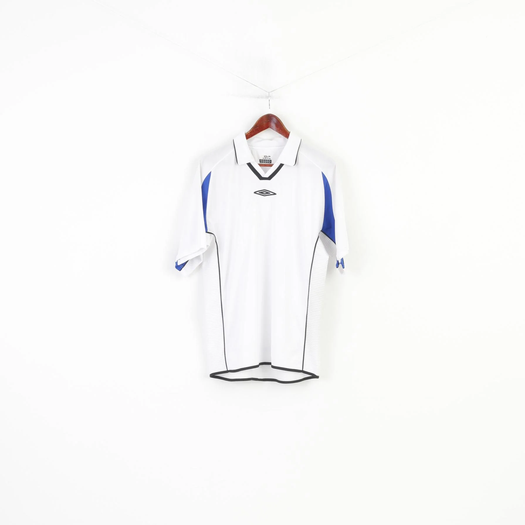 Umbro Men L Polo Shirt White Training V Neck Activewear Training Jersey Top