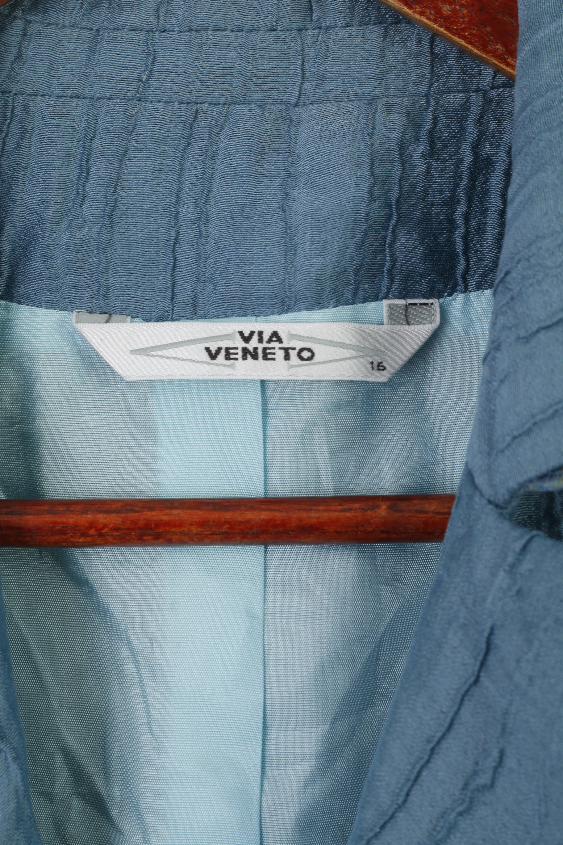 Via Veneto Women 16 XL Blazer Blue Shiny Vintage Elegant Silver Buttons Jacket - Image 4