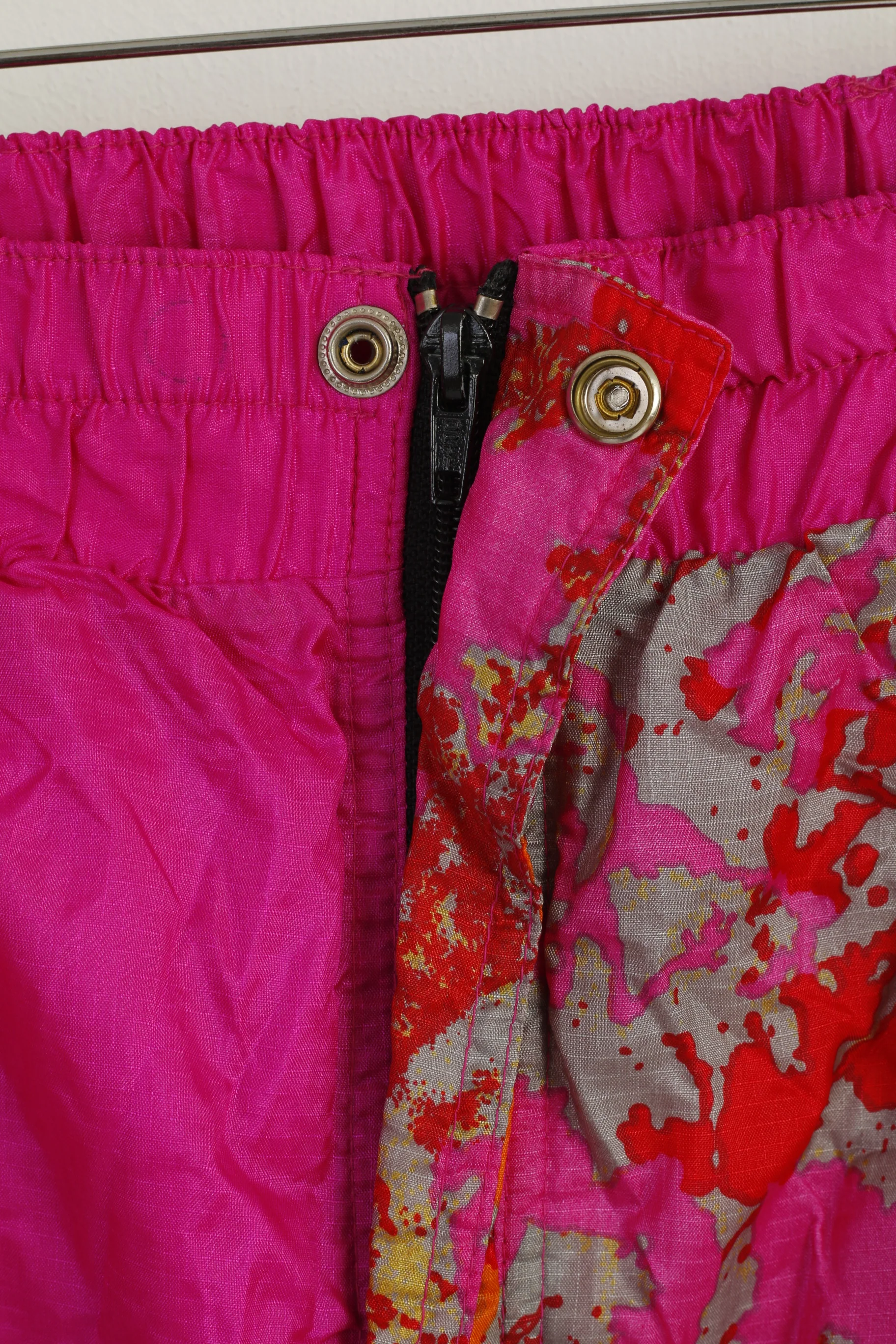 Vintage Girl 164 Ski Trousers Pink Nylon Waterproof Snow Pants - Image 4