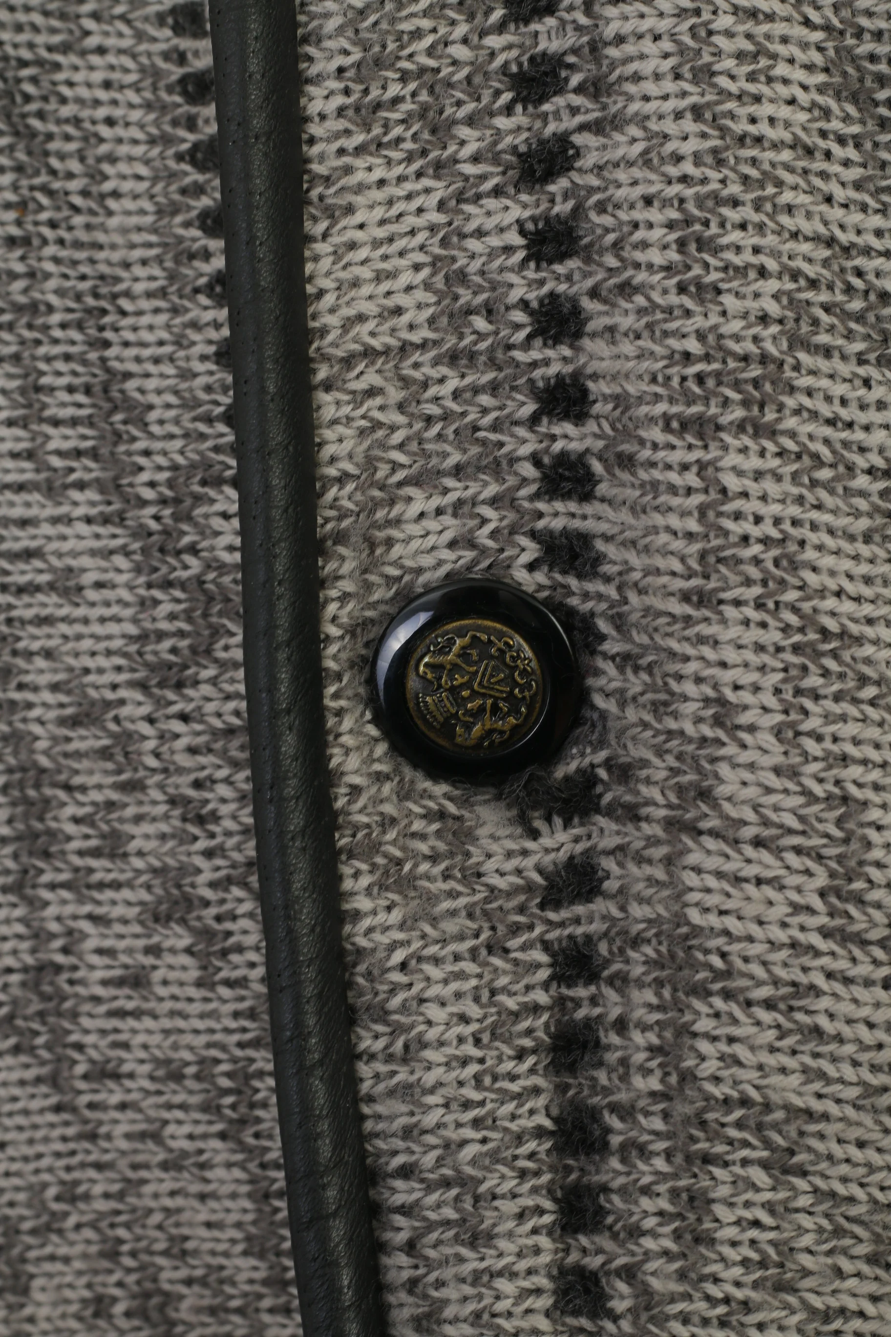 Vintage Men 46 56 XXL Cardigan Gray Wool Padded Heavy Detailed Buttons Sweater - Image 5