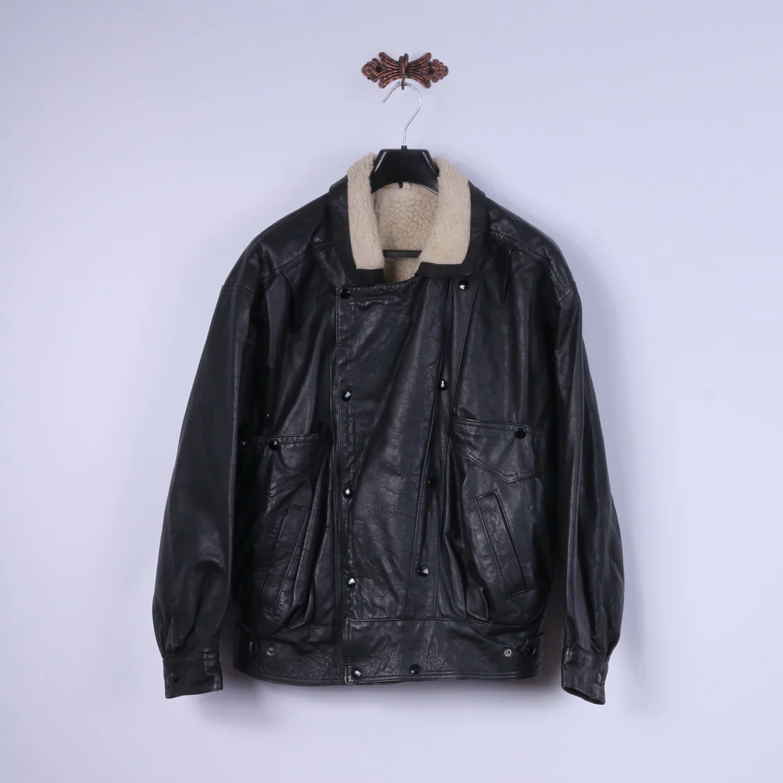 Vintage Men L Jacket Black Vintage Bomber Leather Sherling Lined Snaps Biker Top - Image 2