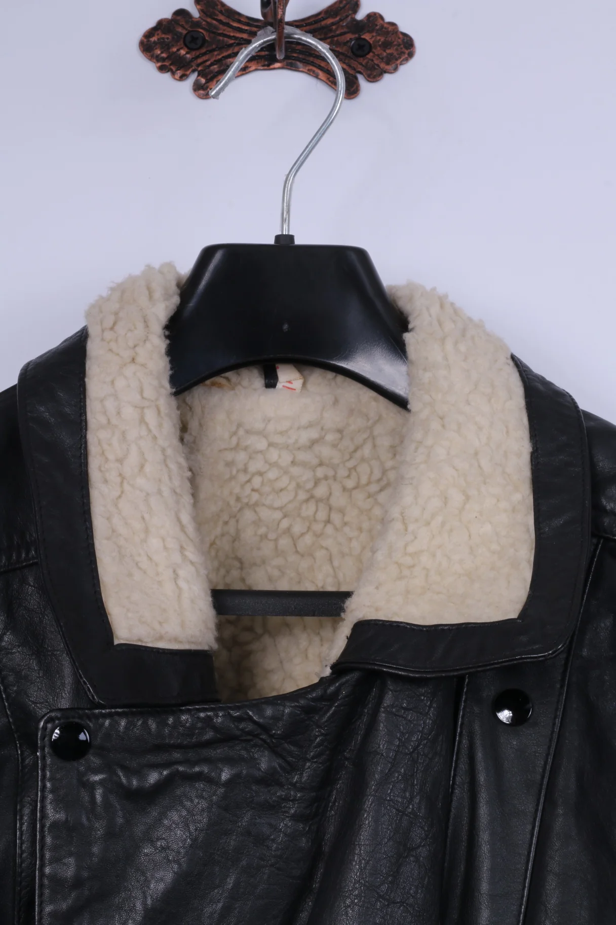 Vintage Men L Jacket Black Vintage Bomber Leather Sherling Lined Snaps Biker Top - Image 3
