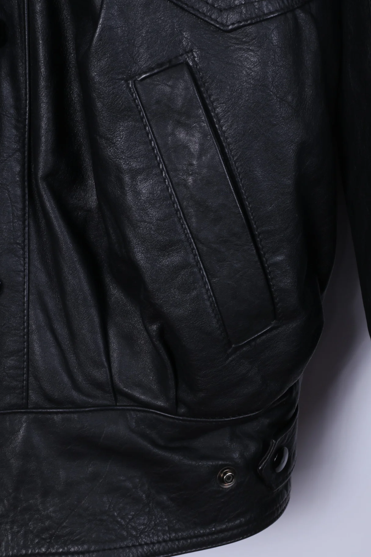 Vintage Men L Jacket Black Vintage Bomber Leather Sherling Lined Snaps Biker Top - Image 4