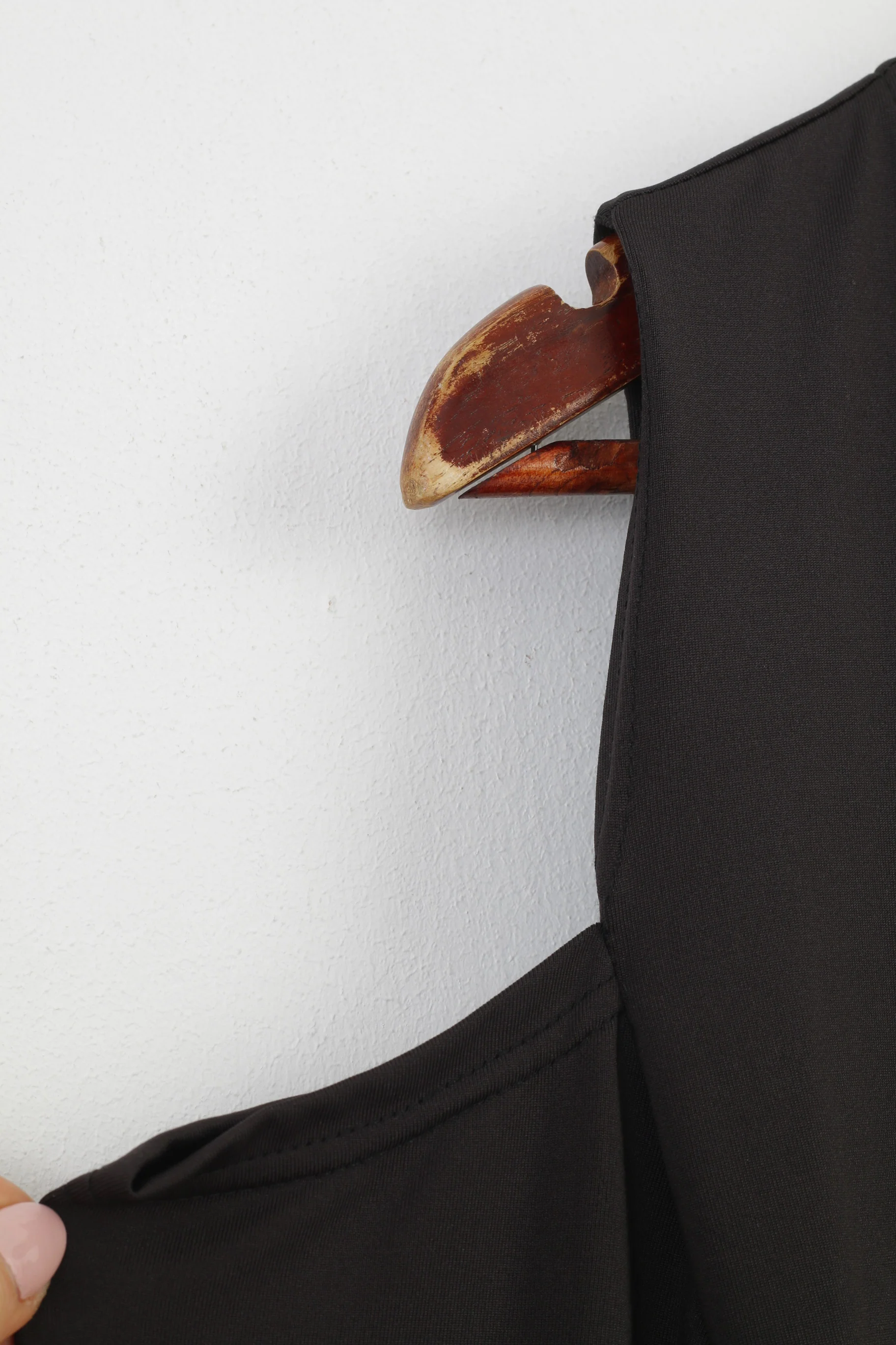 Vintage Woman XXL Shirt Black Sleeveless Shiny Creases Tank Top - Image 5