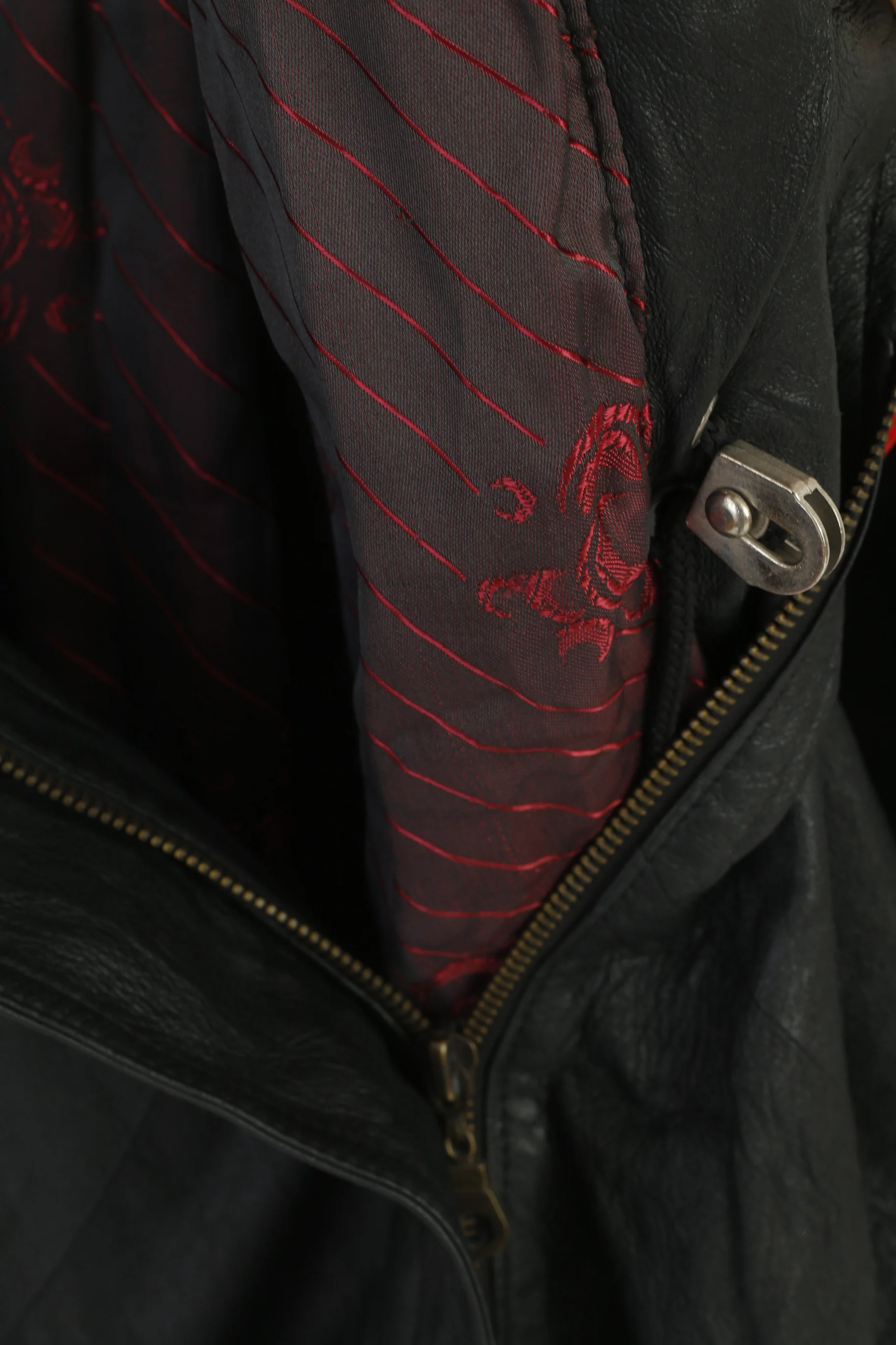Vintage Women L Leather Jacket Black Red Hood Shoulder Pads Retro Style Parka - Image 5