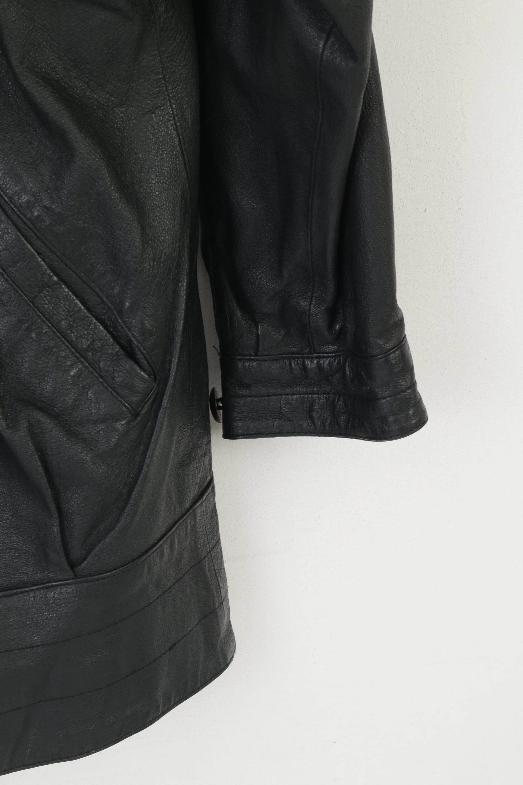 Vintage Women XL Jacket Black Leather Bat Bomber Shoulder Pads Retro Top - Image 3