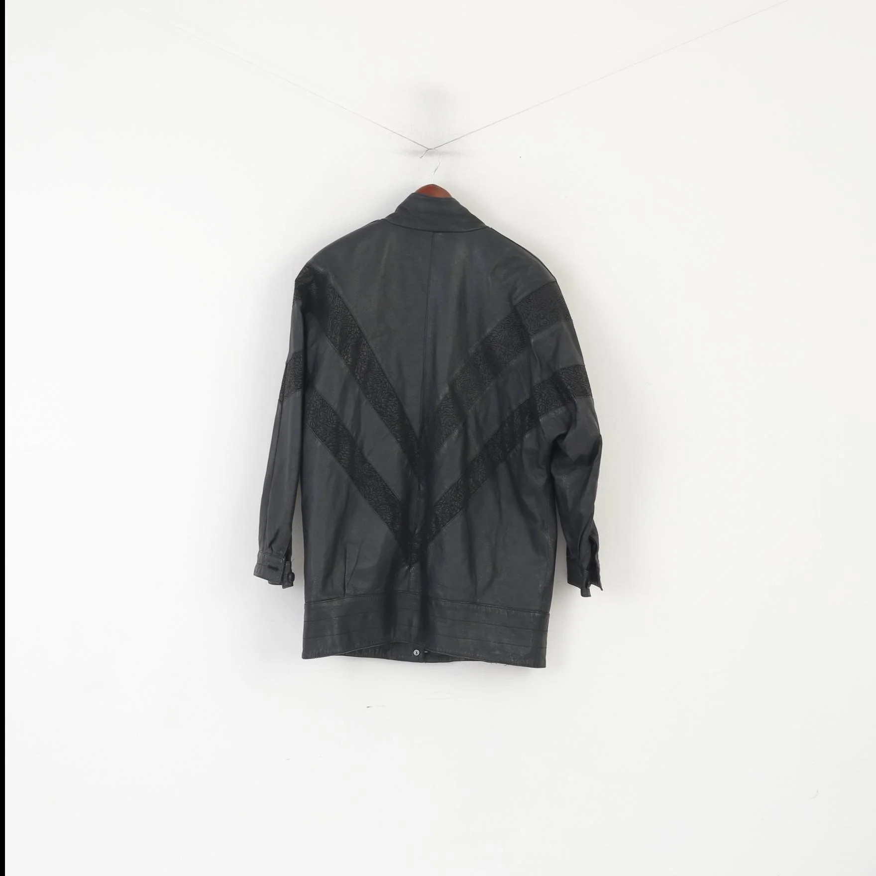 Vintage Women XL Jacket Black Leather Bat Bomber Shoulder Pads Retro Top - Image 8